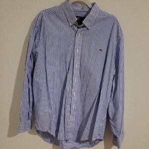 Vineyard Vines Blue and White Casual Button Down Shirt
